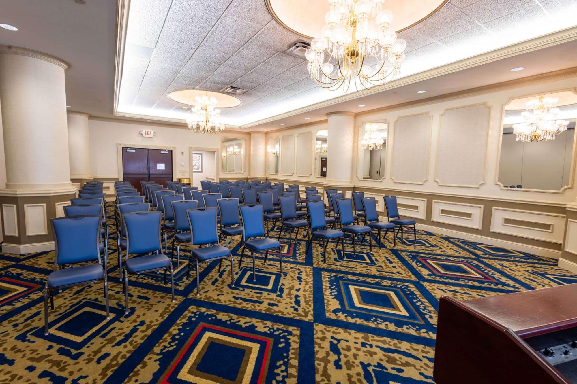 Drury Plaza At The Arch Hotel
