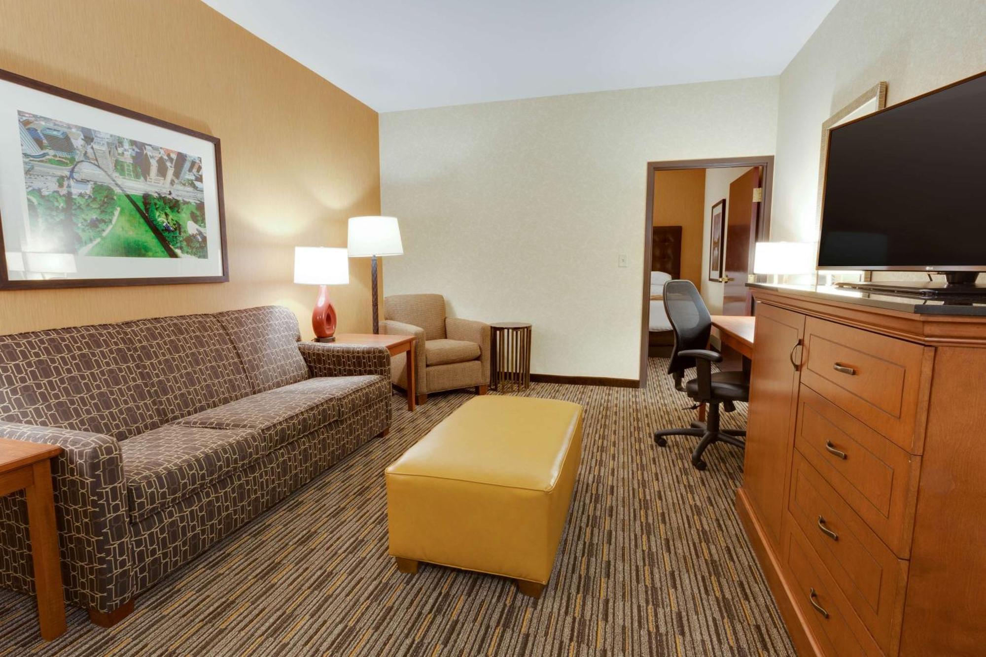 Drury Plaza At The Arch 3*