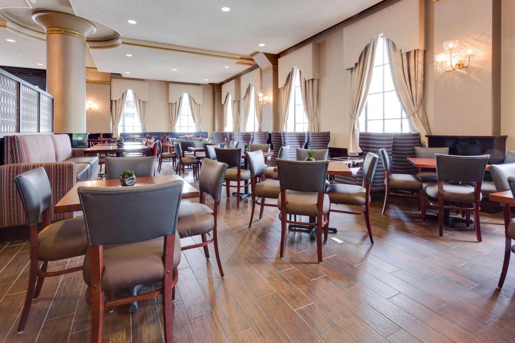 Drury Plaza At The Arch Hotel