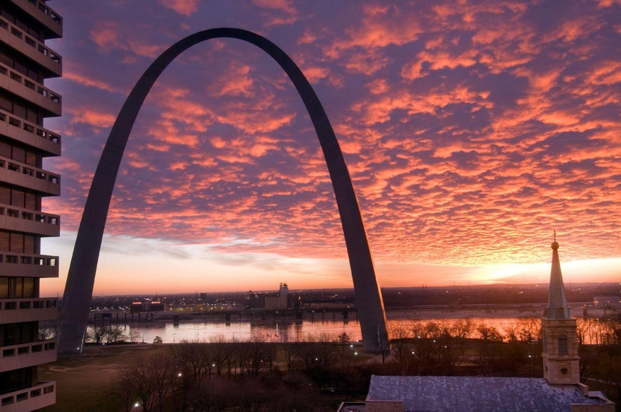 Drury Plaza At The Arch Hotel